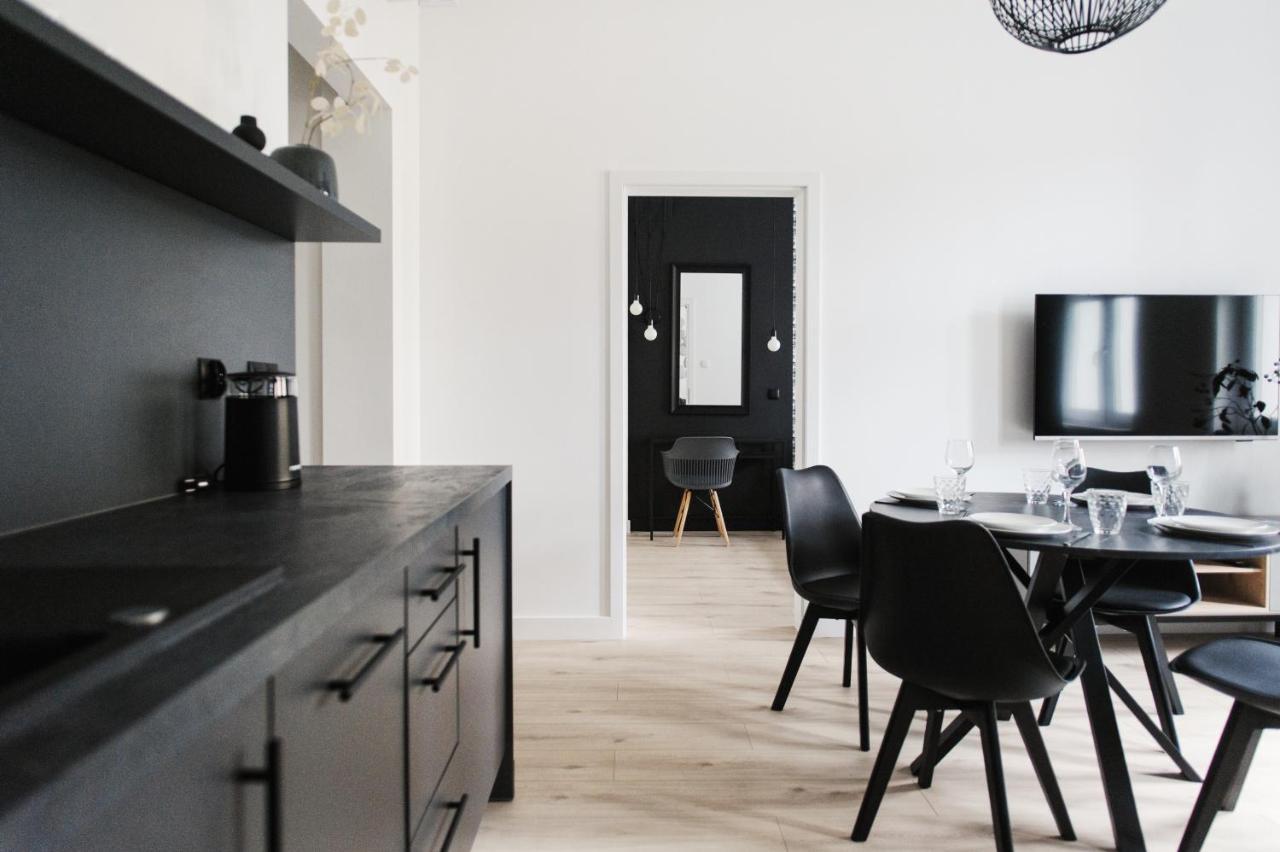 Manpro Apartments Torun Bagian luar foto